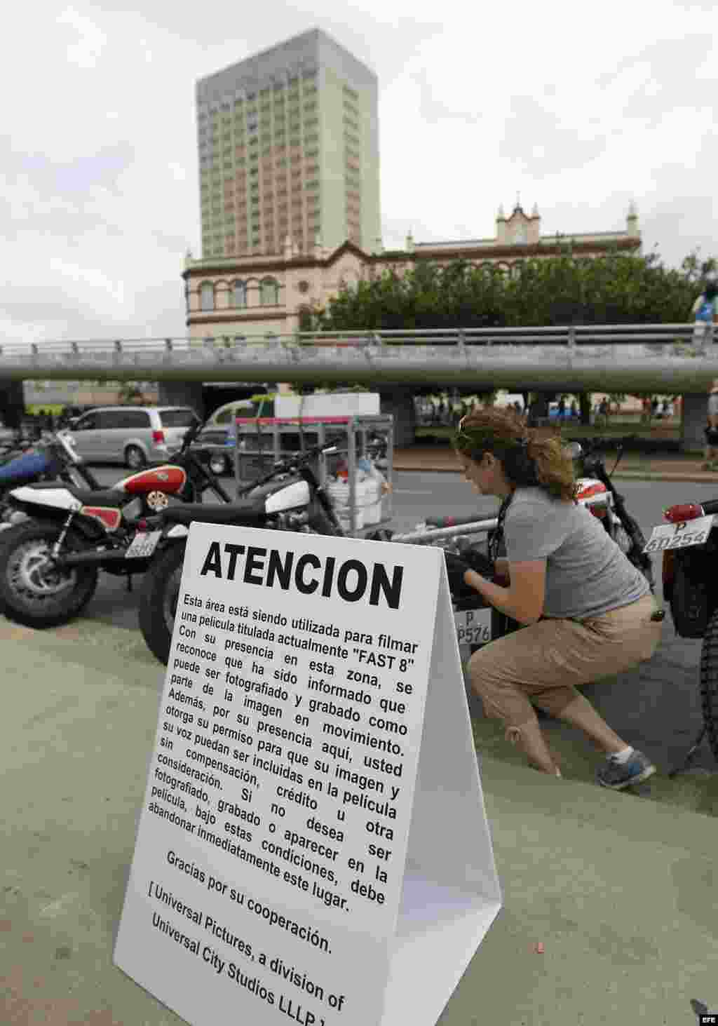 Filmación de la película &quot;Fast &amp; Furious 8&quot; (Rápido y Furioso 8) en Cuba en las inmediaciones del Parque Maceo en Centro Habana.